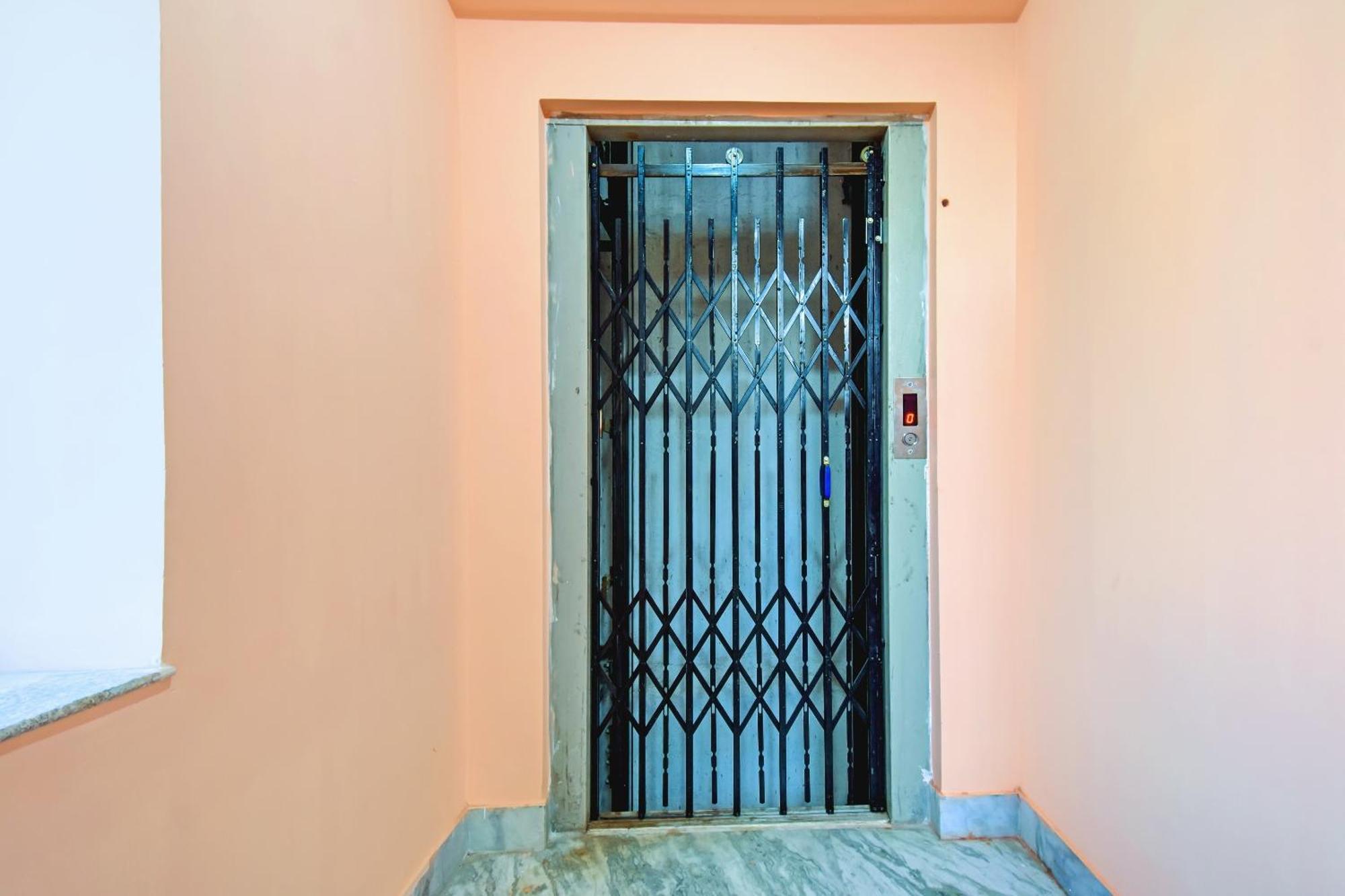 Hotel O Shree Residency Колката Екстериор снимка